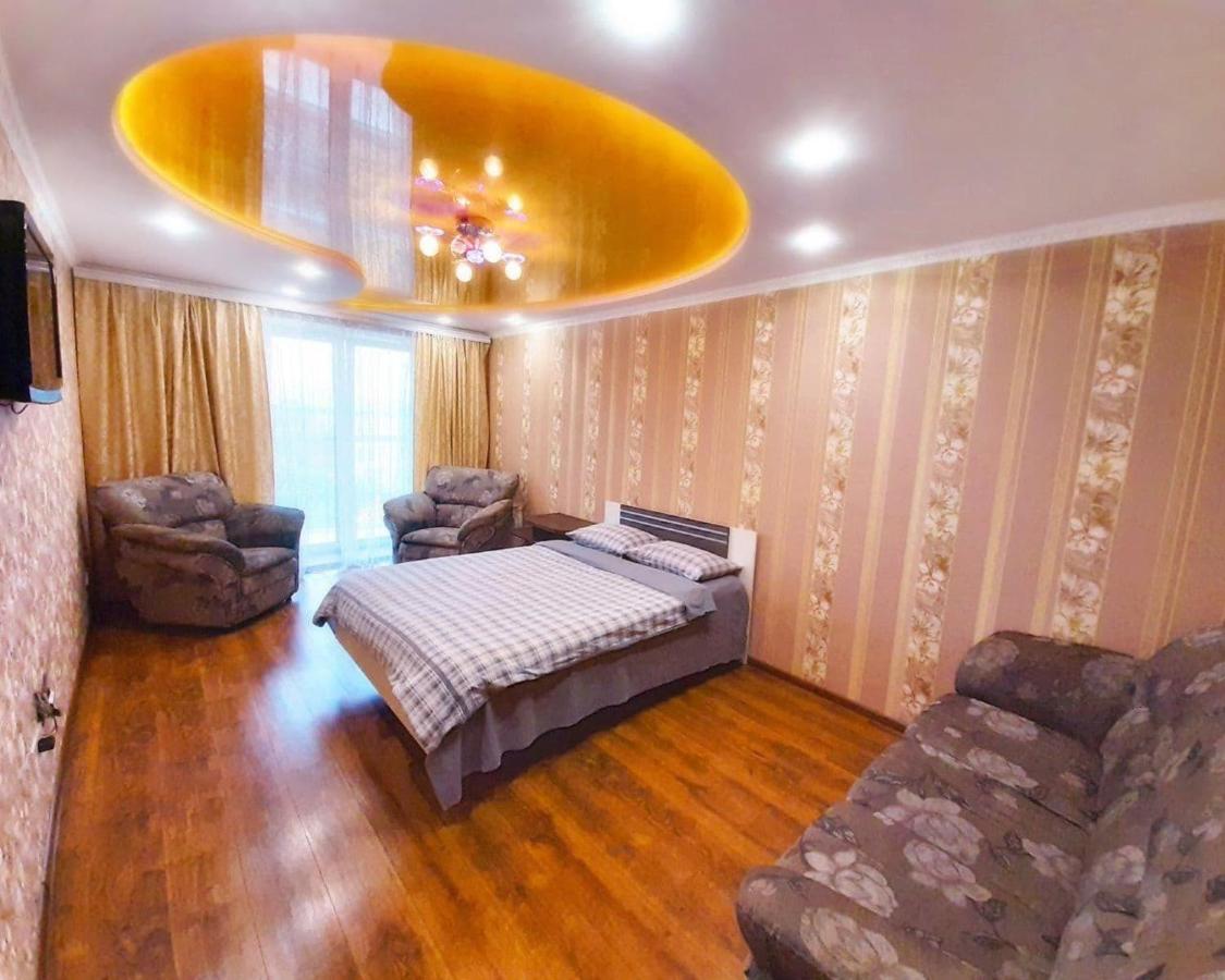 Apartpoltava Двокімнатні Апартаменти, До 6 Спальних Місць, Кутова Ванна, Корпусний Парк, Документи Для Відрядження 外观 照片