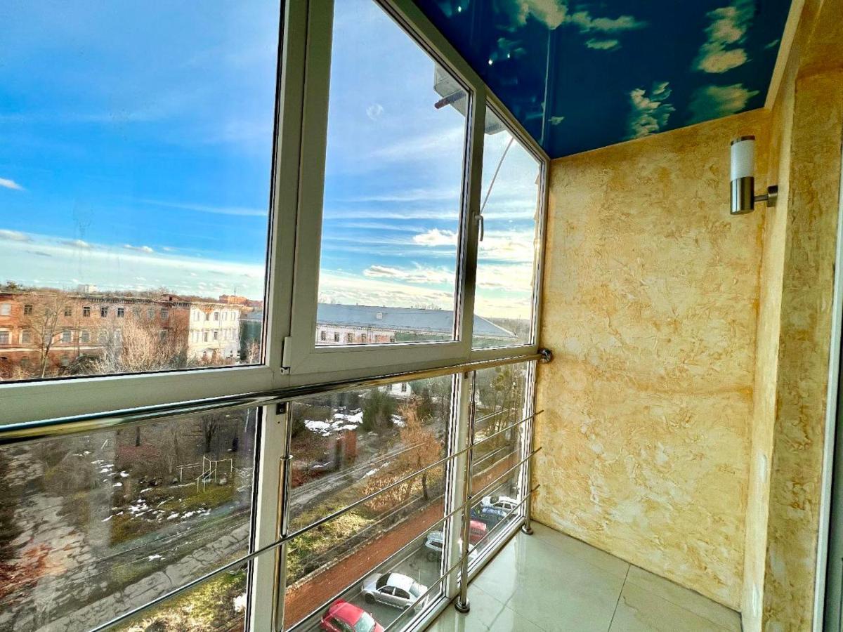 Apartpoltava Двокімнатні Апартаменти, До 6 Спальних Місць, Кутова Ванна, Корпусний Парк, Документи Для Відрядження 外观 照片