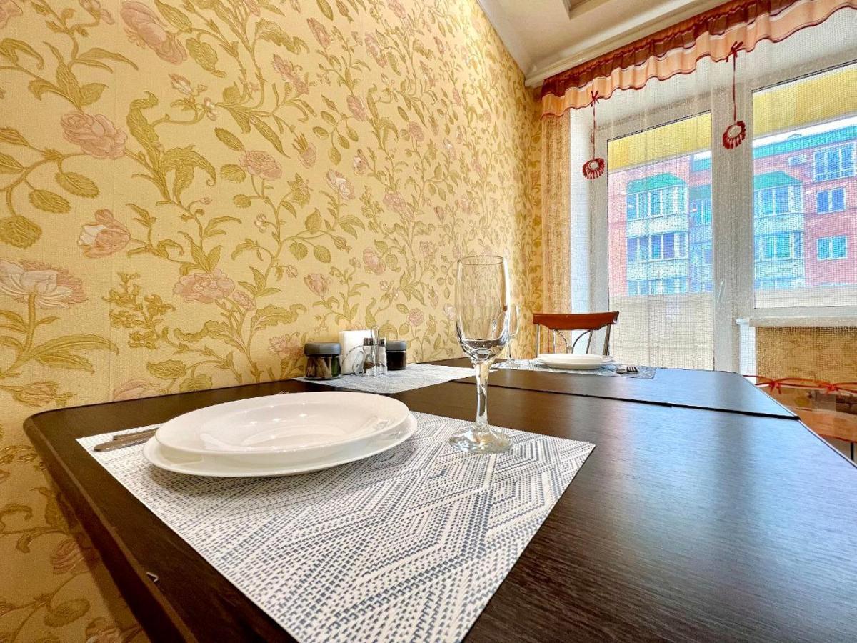 Apartpoltava Двокімнатні Апартаменти, До 6 Спальних Місць, Кутова Ванна, Корпусний Парк, Документи Для Відрядження 外观 照片